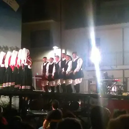 P.tola *